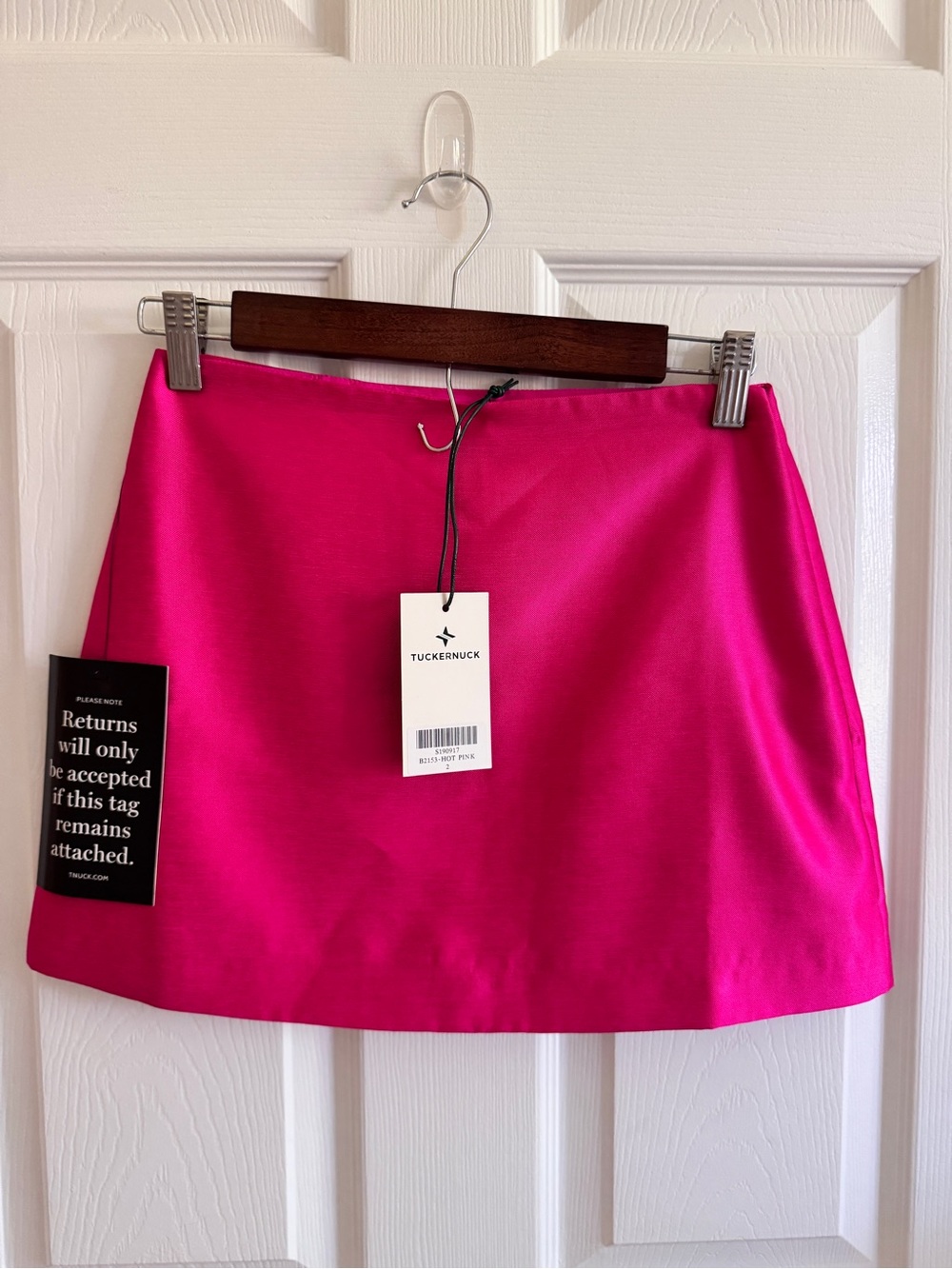 Tuckernuck Hot Pink Mini Skirt - Picture 1 of 4